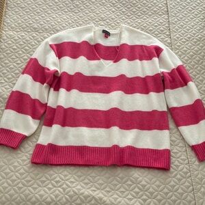 Vince Camuto white/pink striped women’s sweater Size M